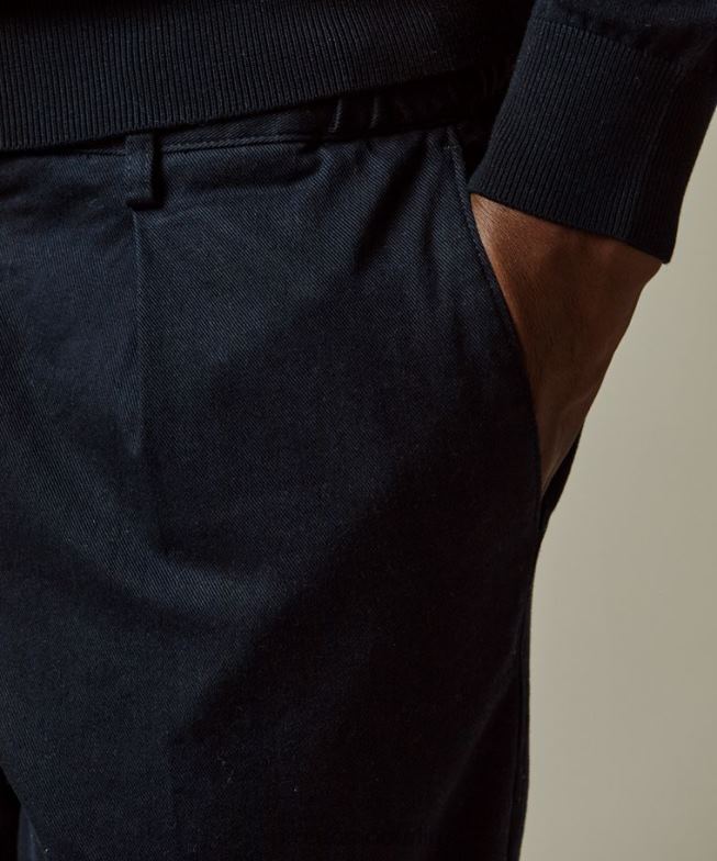Kleidung de Profuomo Männer Lässige Chinohose mit moderner Passform Marine BR442335